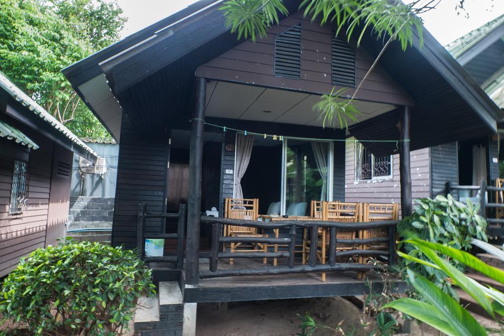 Sea Garden Hostels Hatrin Kültér fotó