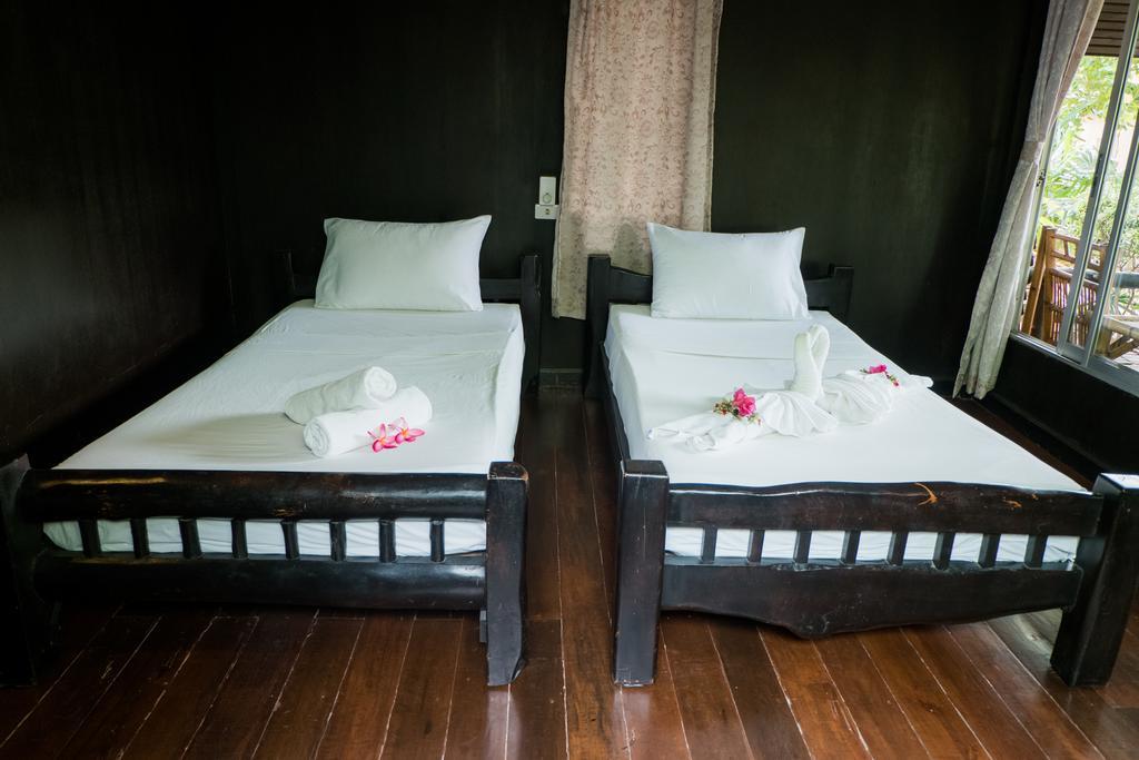 Sea Garden Hostels Hatrin Kültér fotó