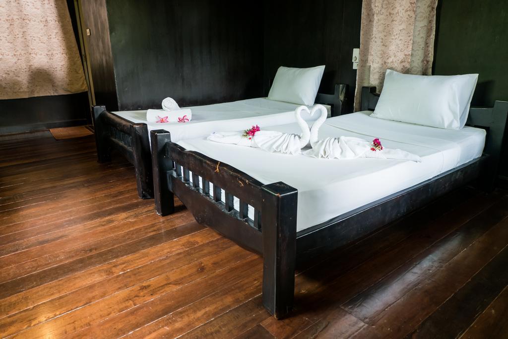 Sea Garden Hostels Hatrin Kültér fotó