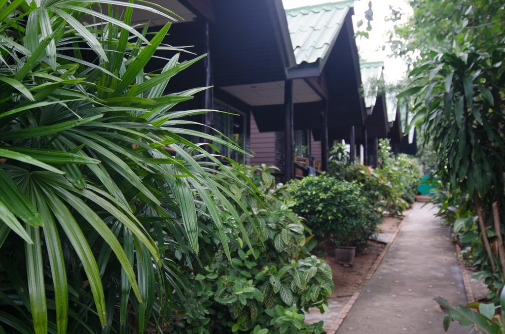 Sea Garden Hostels Hatrin Szoba fotó