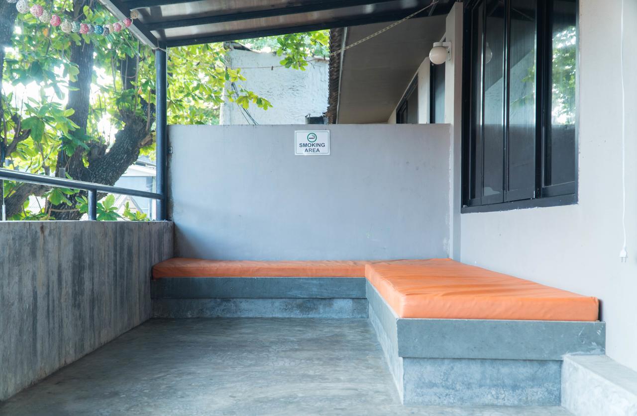 Sea Garden Hostels Hatrin Kültér fotó