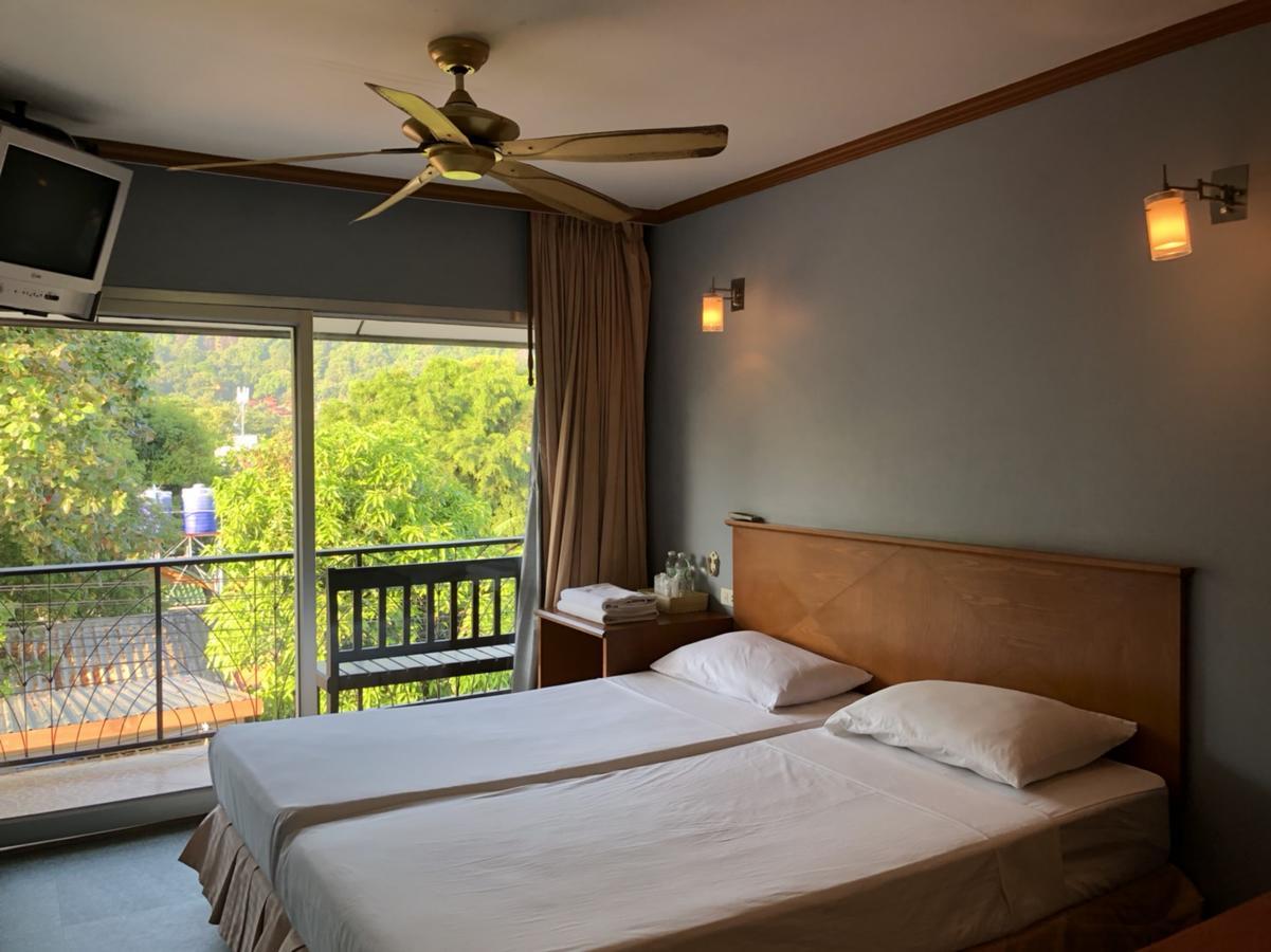 Sea Garden Hostels Hatrin Kültér fotó