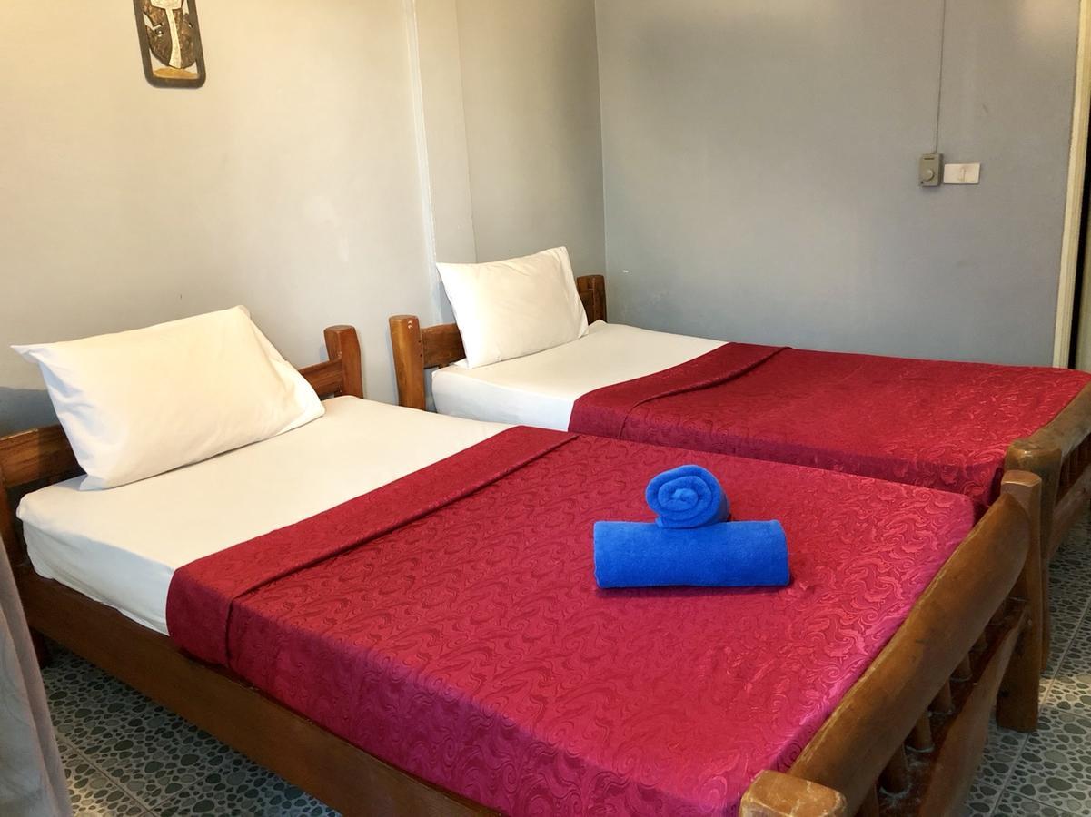 Sea Garden Hostels Hatrin Kültér fotó