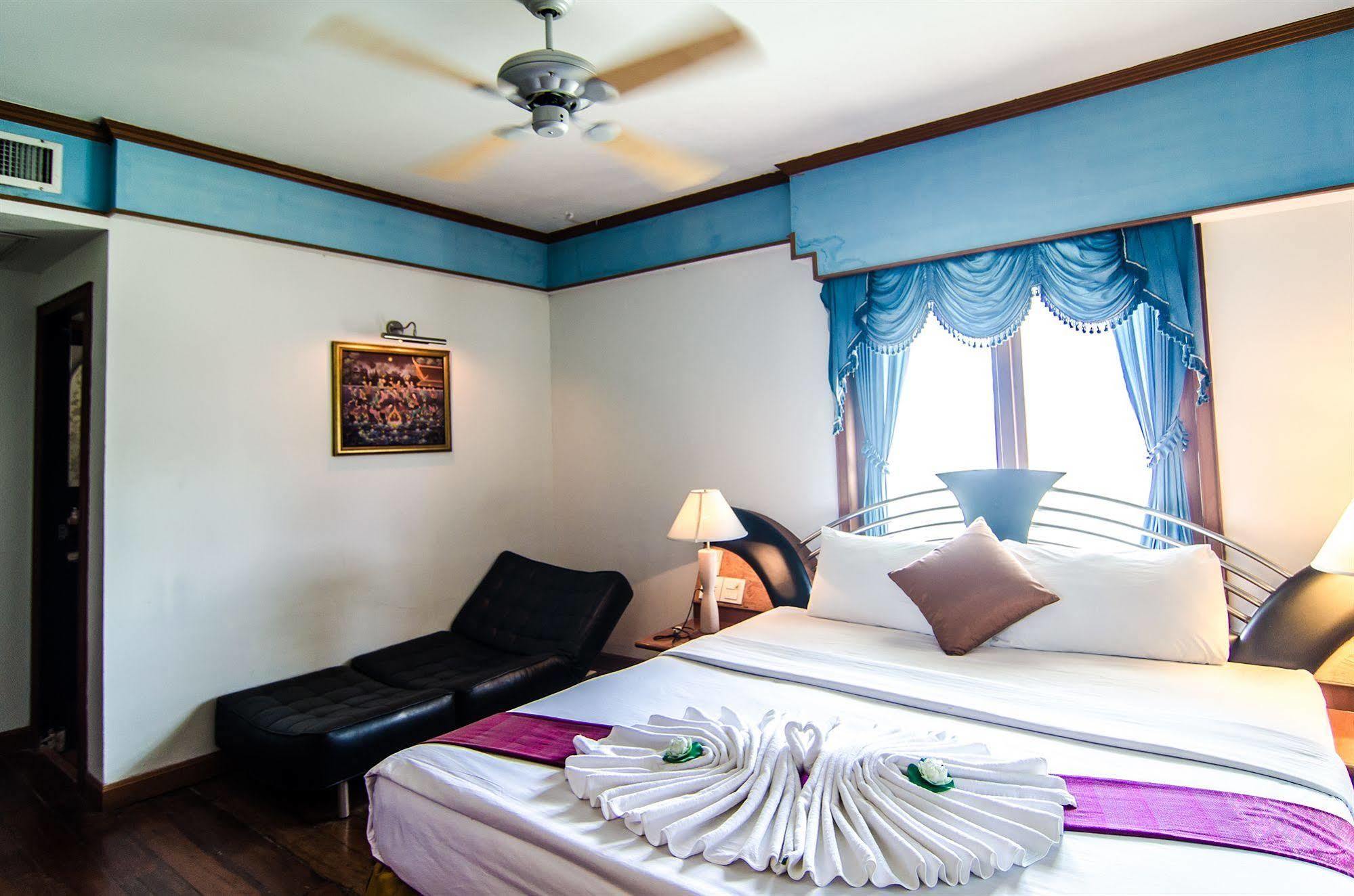 Sea Garden Hostels Hatrin Kültér fotó