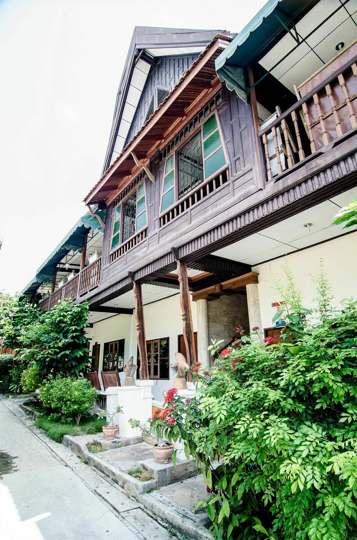 Sea Garden Hostels Hatrin Kültér fotó